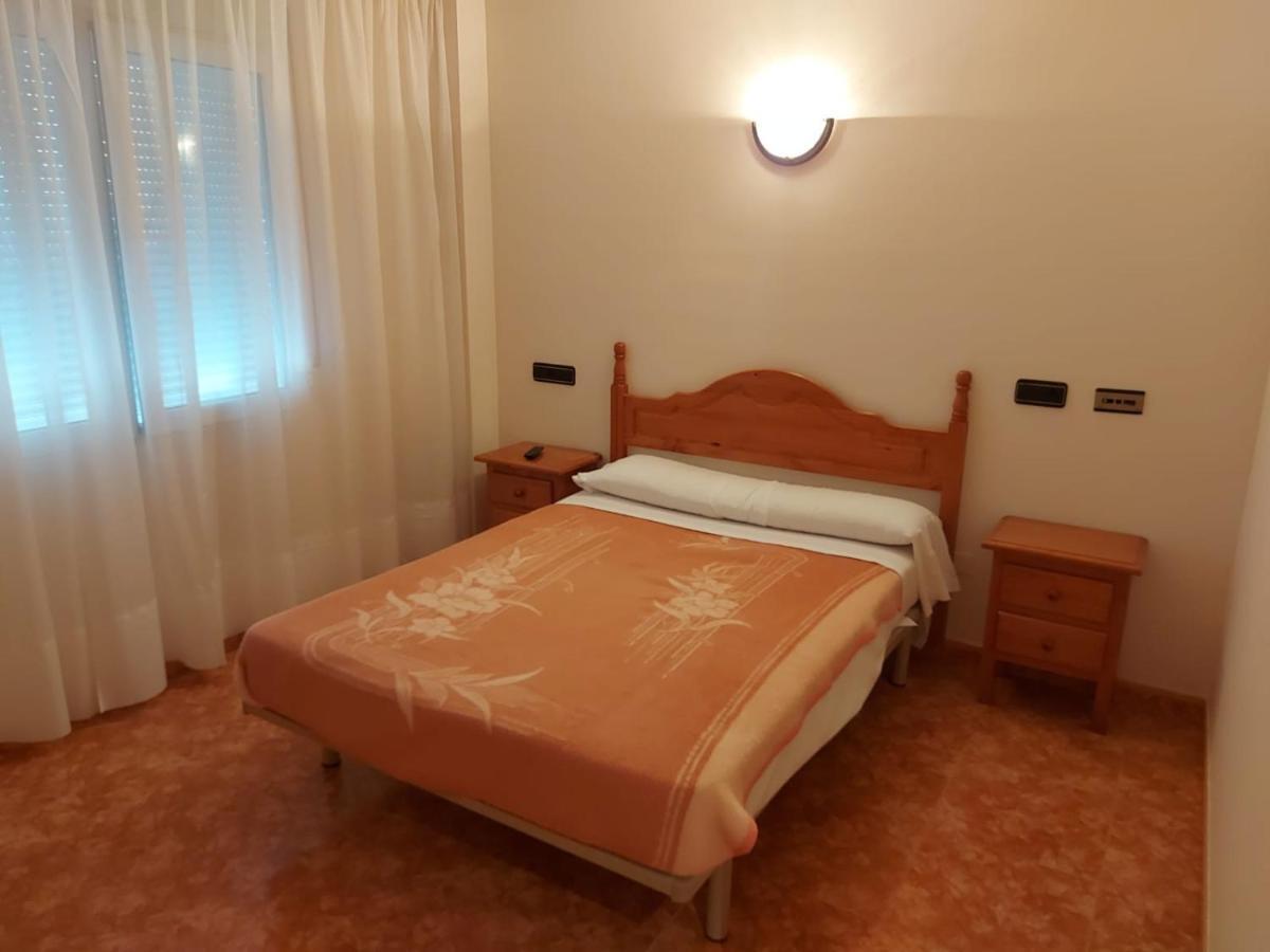 Hostal Linares Villanueva de Argaño Exteriér fotografie
